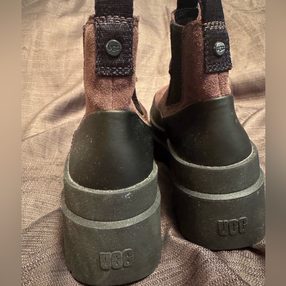 UGG Women’s Brisbane Chelsea Cedar Brown Black Suede Ankle Boots Size 7 - Picture 4 of 7
